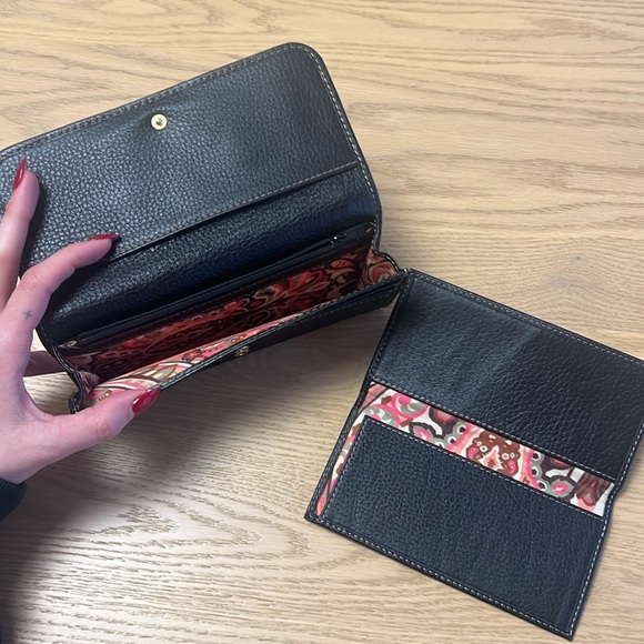 Max New York Wallet with Checkbook - Picture 3 of 5